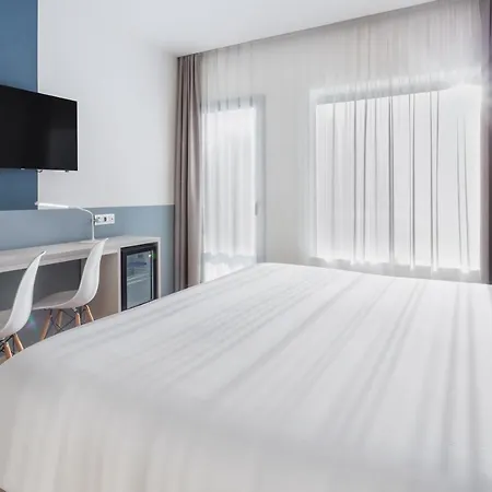 Donostia San Sebastian Aeropuerto 호텔 3*