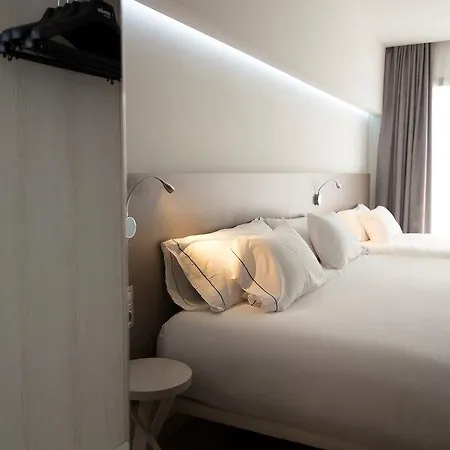Donostia Aeropuerto Hotel 3*