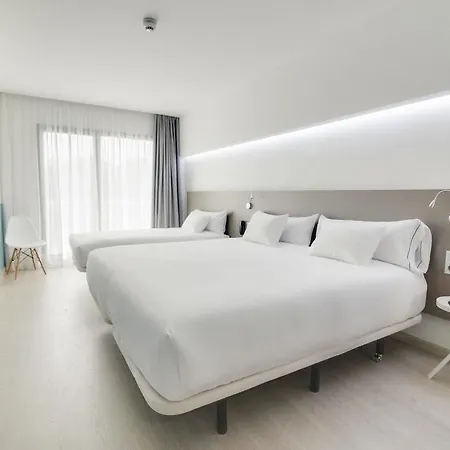 Donostia Aeropuerto Hotel 3*