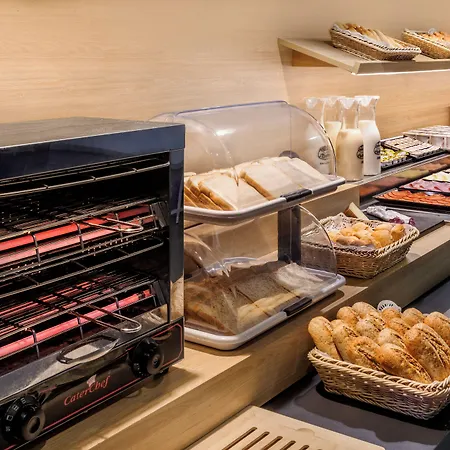 Donostia San Sebastian Aeropuerto 호텔 오이아츠준