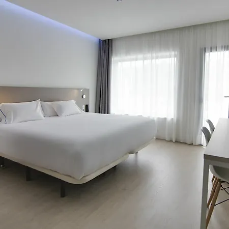 B＆b ドノスティア アエロプエルト 3* オイアルツン