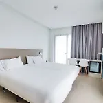 Donostia San Sebastian Aeropuerto Hotel 3*