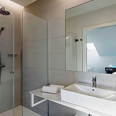 Donostia San Sebastian Aeropuerto Hotel 3*