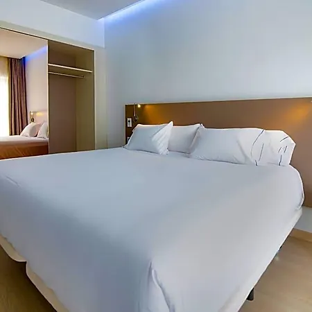 Donostia San Sebastian Aeropuerto Hotel 3*