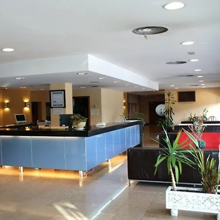 Donostia San Sebastian Aeropuerto Hotel 3*