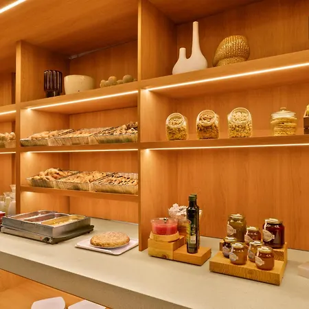 Donostia San Sebastian Aeropuerto Otel 3*