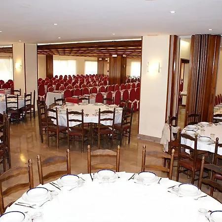 Donostia San Sebastian Aeropuerto 3*